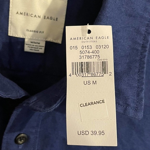 SOLD American Eagle Mens Medium Classic Fit Button Up Shirt Blue Oxford NWT C… - Picture 7 of 10